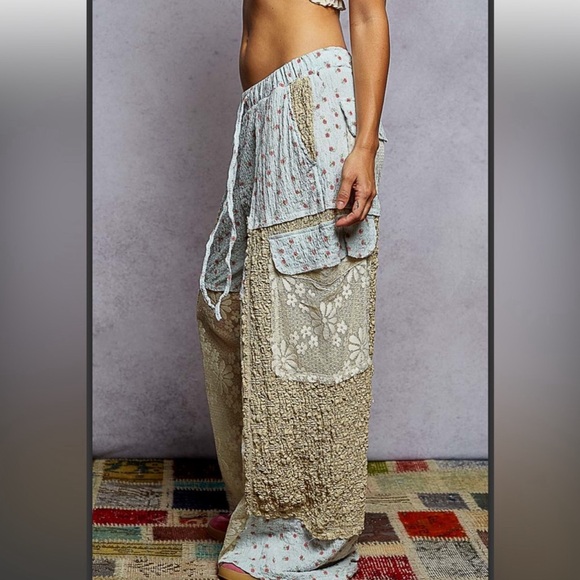 POL Floral Lace Set - Picture 3 of 9